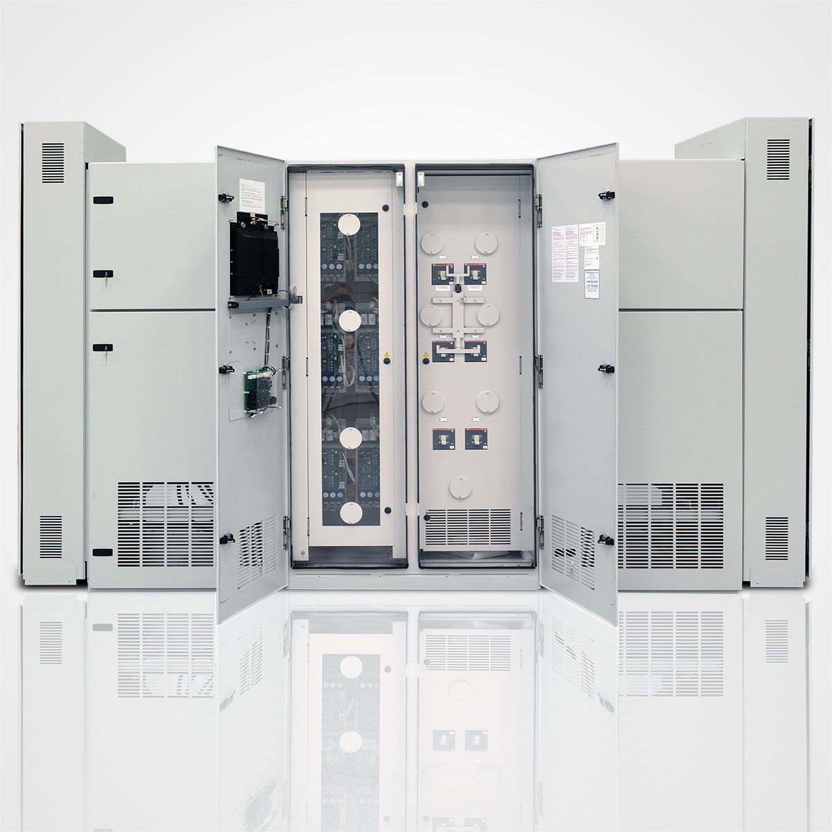 The LayerZero Series 70 ePODs: Dual Type-P Static Transfer Switch Section.